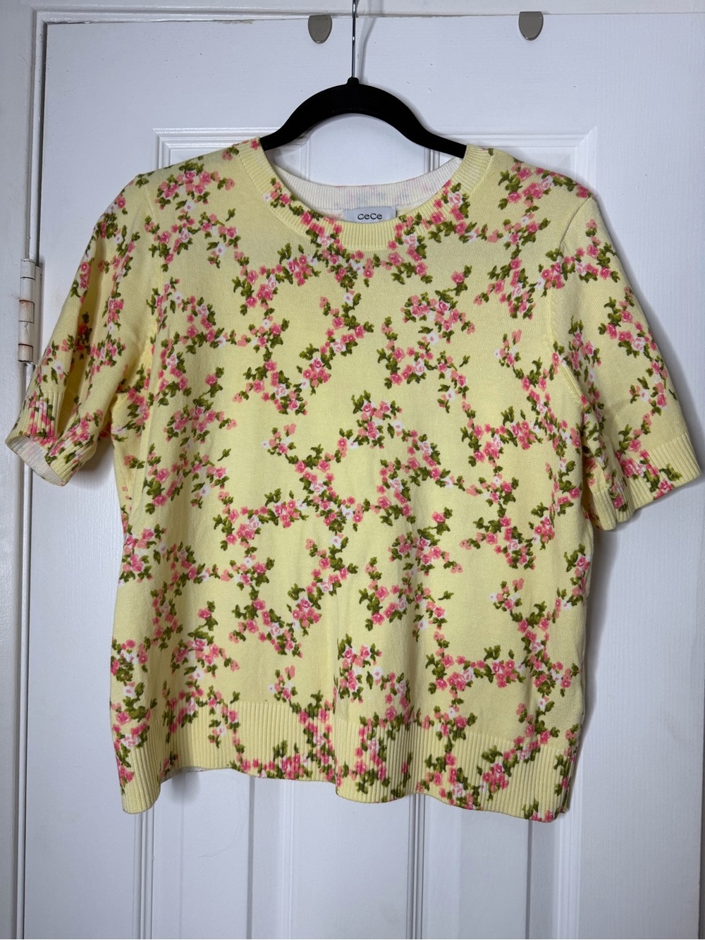 CeCe Yellow Floral Short Sleeve Knit Top